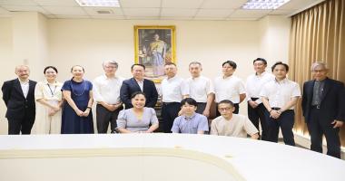A group photo was taken with a group of welfare corporation from Saitama prefecture in Japan, the representative of International Personnel Management (IPM) and APCD staff.