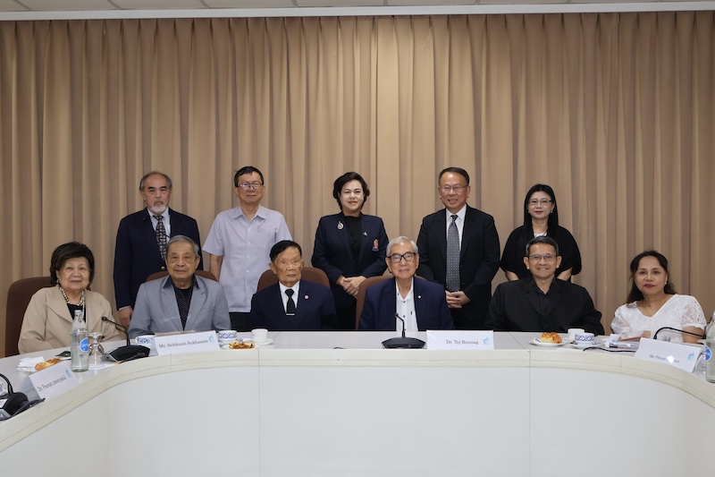 Group Photo of The Foundation of APCD Committee Meeting No. 1/2569