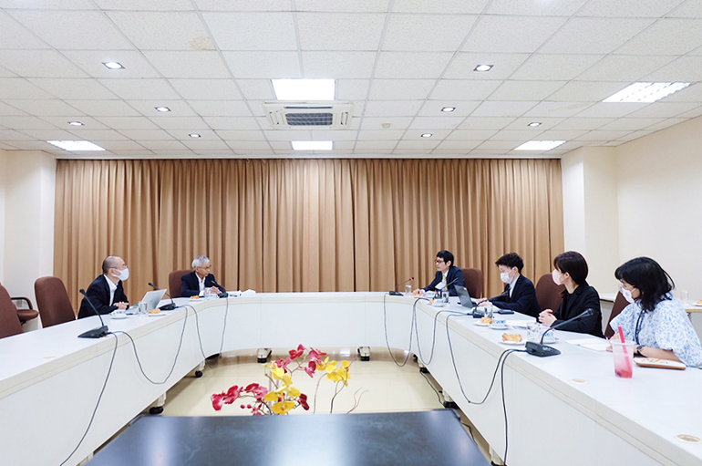 1. Mr. Takenori Nasu, head of JICA's headquarters, and his team represent with APCD staff and JICA's advisor on promoting disability-inclusive development posed a group photo.