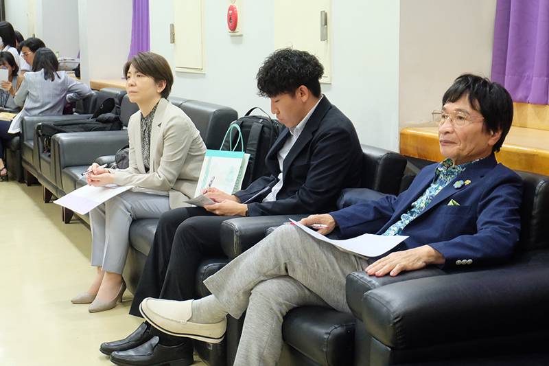 52 visitors including University professors and students visited APCD.