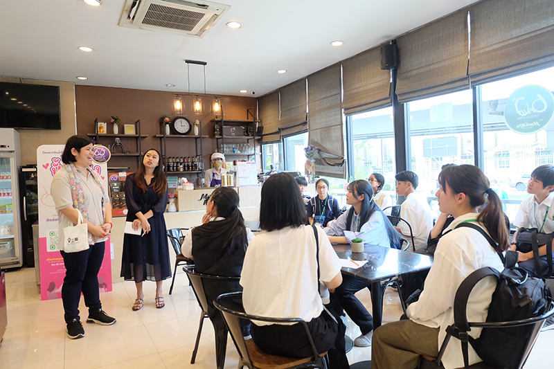APCD staff gave a presentation on Disability Inclusive Business (DIB) at APCD 60+Plus Kitchen by CP and 60+Plus Bakery & Café and the