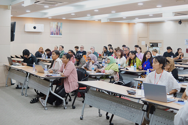 Overall participants, Resource Persons and Observers from Australia