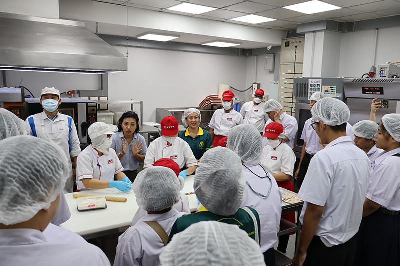 Students explored the 60+ Plus Bakery & Café, where they learned about inclusive employment and vocational training. This visit showcased how persons with disabilities can work independently and contribute to society.