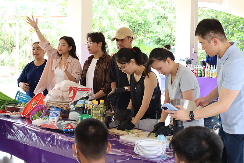 Food presentation and cooking session by SMU students
