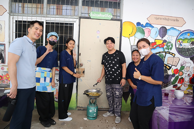 Workshop on Thai culture experience (Making Fried Banana)