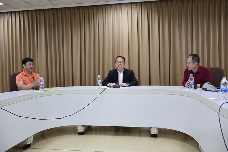 Mr. Piroon Laismit, APCD Executive Director, delivered welcome remark.