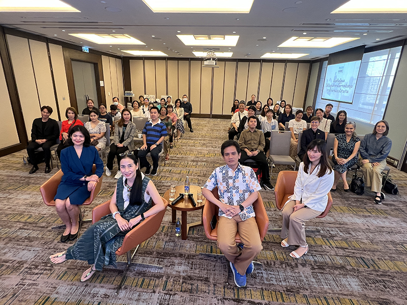 Group photo of multistakeholder panellist included Mrs. Nantri Chewamongkol, Parent Representative Mr. Saudi Khaneng HR Country Lead Thailand & the Maldives, IHG Hotels & Resorts Ms. Yim Minchainant Head of Education and Ms. Pear Chainares Head of Inclusive Employment together with participants.