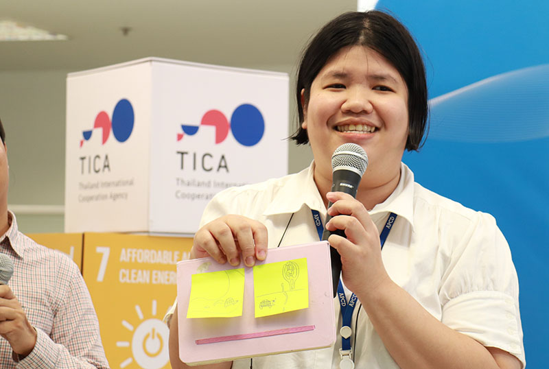 Ms. Supaanong Panyasirimongkol engaging with attendees in a discourse on disability perspective.