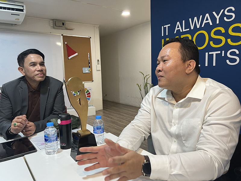Participants from online and onsite discuss about Discrimination in Thailand
