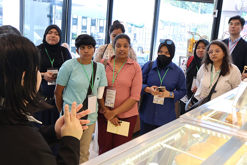 The Program on Tour at APCD Premises and vist United Nations Conference Center.