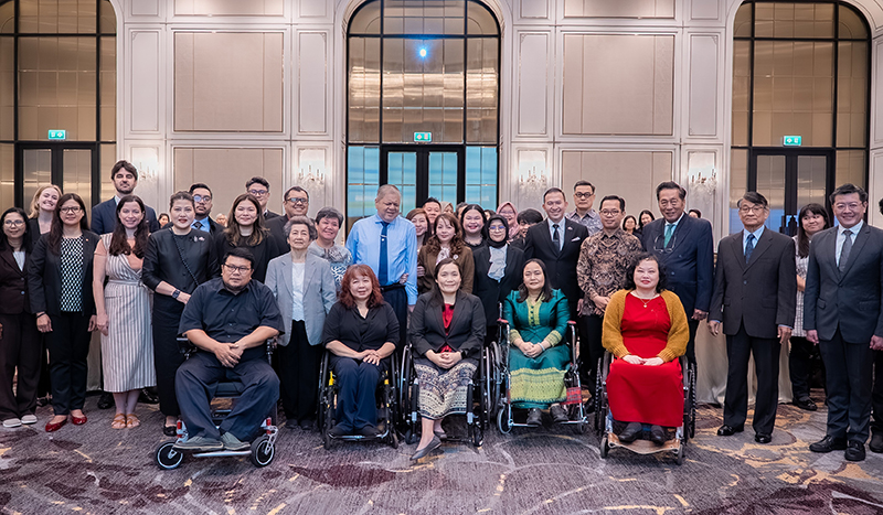 Group photo of organizer, panelists and participants of the consultation 
