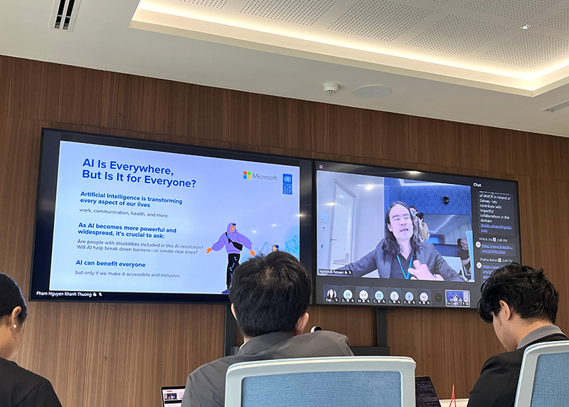 Mr. Namchok Petsaen, Data Management Analyst, UNDP Regional Hub in Bangkok, addressed the importance and usefulness of AI Innovation and development for Persons with Disabilities.