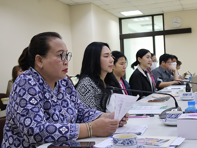 Key representatives from DEP, Department of Employment, Social Innovation Foundation, Disabilities Thailand, Thai Chamber of Commerce, the Redemptorist Foundation for People with Disabilities, and APCD discussed main outlines of the policy paper.