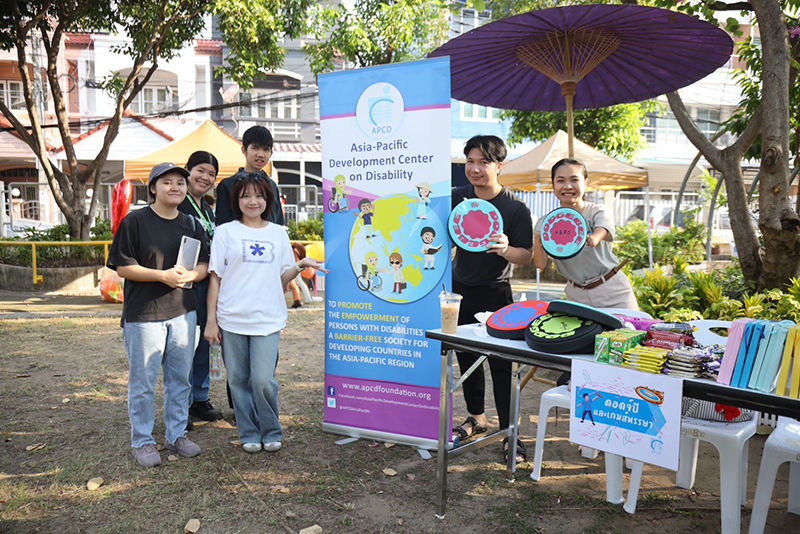 APCD Booth presented Disability-Inclusive Sports and Lucky Game, presented by Ms. Siriporn Praserdchat, Ms. Supaanong Panyasirimongkol, Ms. Thorfan Dechachainimit, Ms. Vasuthida Pinrattana and Mr. Warit Payaksiri.
