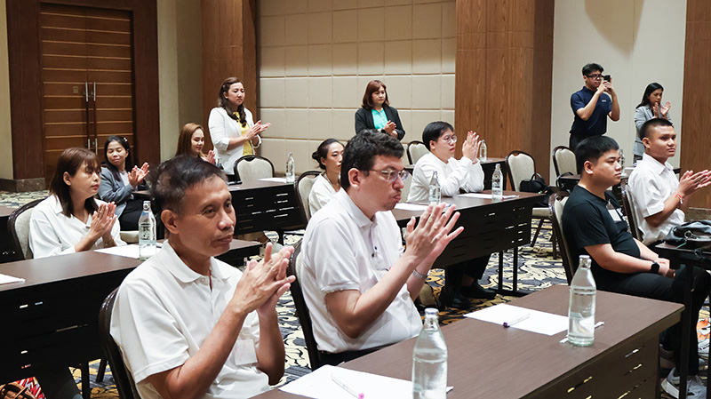 Picture 4: Trainees participated during the professional conduct introduction.