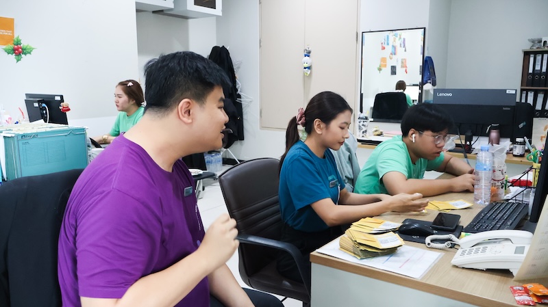 Pictue 3: The trainees received training in The Front Office Department.