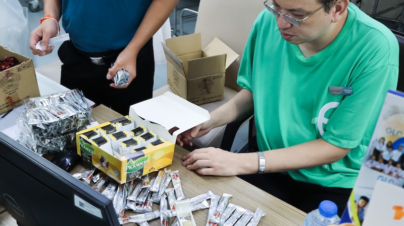 Picture 4: The trainees in The Housekeeping were trained in packaging tasks.