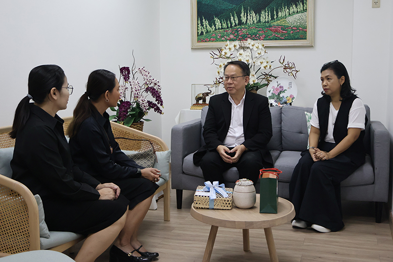 This morning, Mr. Piroon Laismit, APCD Executive Director, warmly welcomed Miss Isariyaporn Apornratana and Mrs. Jongkorn Suvikrom from Chitralada School