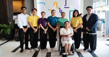 Picture 1: The group photo of The Centara Life Government Complex Hotel & Convention Centre Chaeng Watthana team together with The APCD team.